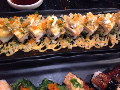 Salmon Aburi Roll