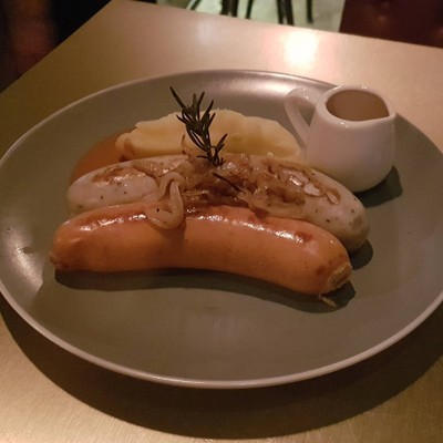 Mixed grill sausages with mashed potato