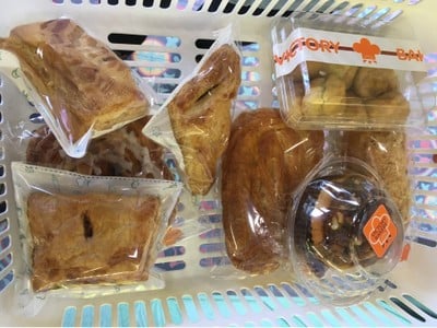 อาหาร หรือ เครื่องดื่ม