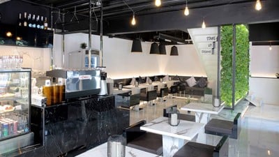 บรรยากาศ FABLAB Café & Dining เอกมัย