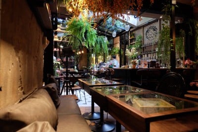 บรรยากาศ The Blooming Gallery ทองหล่อ