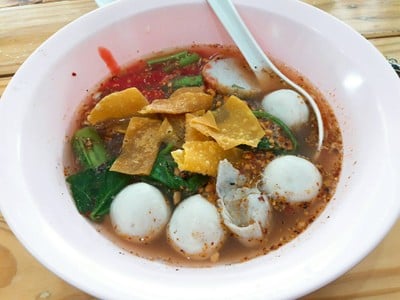 เมนูของร้าน ก๋วยเตี๋ยวลูกชิ้นปลาภูเก็ต เวียงกุมกาม เชียงใหม่ ไม่มีสาขา ไม่มีสาขา