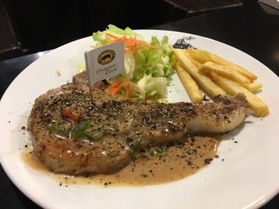 คุโรบุตะพอร์คช้อปซอสพริกไทยดำ