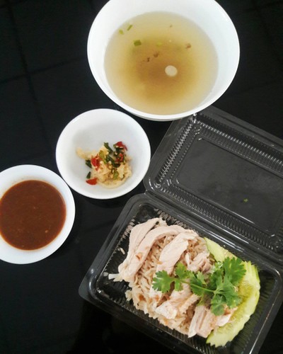 ร้านเจริญข้าวมันไก่เบตงพันธุ์แท้. สท.แม้ว ร้านเจริญข้าวมันไก่เบตงพันธุ์แท้. สท.แม้ว