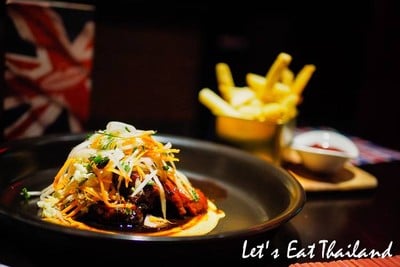 Witch's Oyster Bar&Restaurant (วิชท์เชส ออยสเตอร์ บาร์ แอนด์ เรสเตอรองท์) Witch's Oyster Bar&Restaurant (วิชท์เชส ออยสเตอร์ บาร์ แอนด์ เรสเตอรองท์)