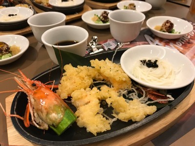 อาหาร หรือ เครื่องดื่ม