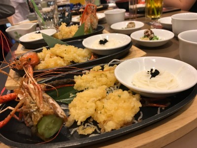 อาหาร หรือ เครื่องดื่ม