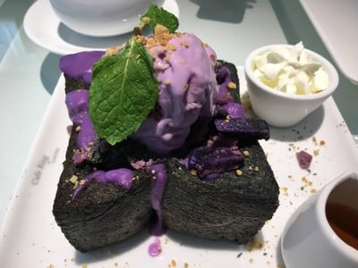 Kumamoto Volcanic Toast ภูเขาไฟมันม่วงโทสต์