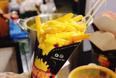 เมนูของร้าน Cheese Zuka ตลาดรถไฟรัชดา