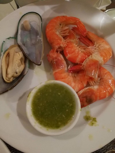 อาหาร หรือ เครื่องดื่ม