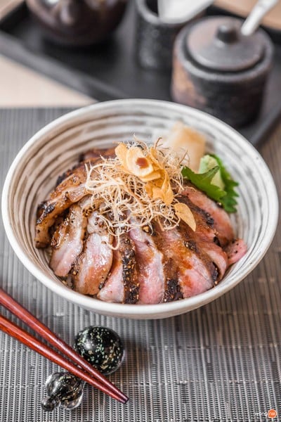 เมนูของร้าน OMIZU Sushi&Japanese Restaurant