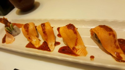SALMON SUSHI