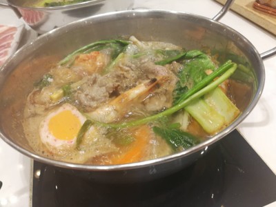 อาหาร หรือ เครื่องดื่ม