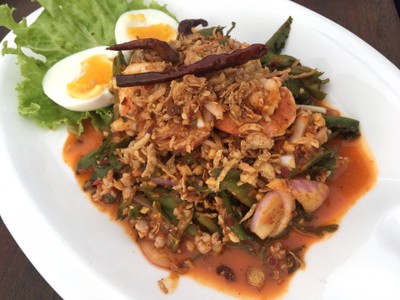 ยำถั่วพูกุ้งสด