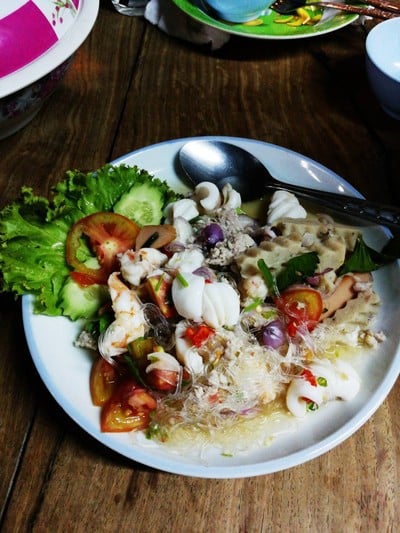 อาหาร หรือ เครื่องดื่ม