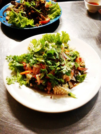 เรือนแพป้าสร้อย (Ruen Pae Pa Soi) เรือนแพป้าสร้อย (Ruen Pae Pa Soi)