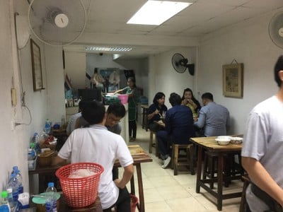 บรรยากาศ น้ำเงี้ยวป้าสุข ก๋วยเตี๋ยว 12 ปันนา สีลม