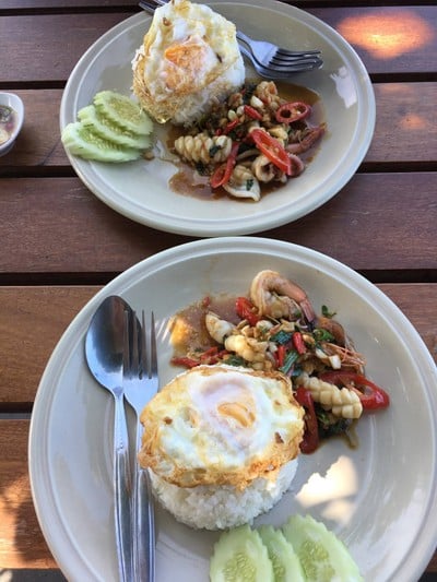 กระเพาทะเล+ไข่ดาว