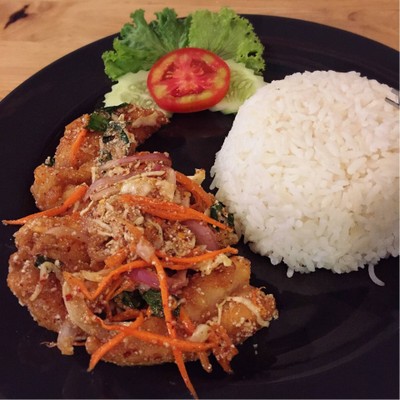 ข้าวยำไก่แซ่บ