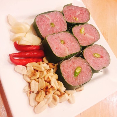 แดง แหนมเนือง By Yummy สาขา The Crystal แดง แหนมเนือง By Yummy สาขา The Crystal