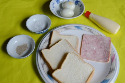 วิธีทำ แซนวิชแฮมไข่ วิธีทำ แซนวิชแฮมไข่