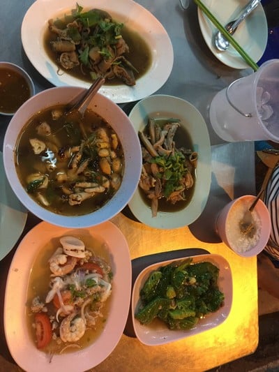 ยำวุ้นเส้น และอื่นๆมาครบต่อเนื่องรวดเร็วไม่ขาดตอนค่ะ