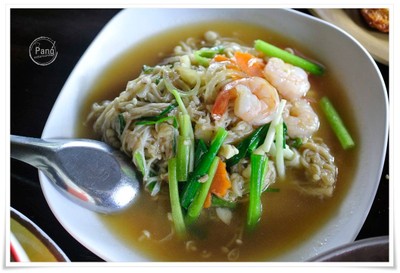 ผัดเห็ดเข็มทอง