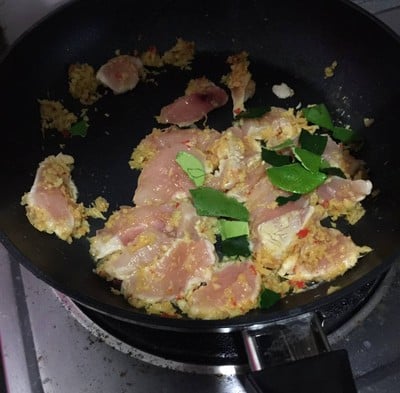 วิธีทำ แกงป่าไก่พริกสด วิธีทำ แกงป่าไก่พริกสด