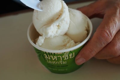 ไอศกรีมกะทิสด