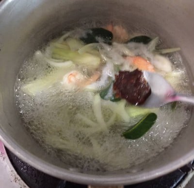 วิธีทำ ต้มยำกุ้ง วิธีทำ ต้มยำกุ้ง