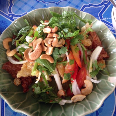 ยำสามกรอบ