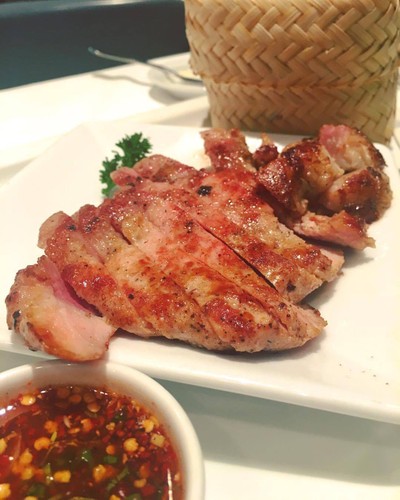 หมูย่างจิ้มแจ่ว