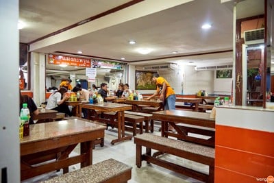 บรรยากาศ ก๋วยเตี๋ยวเรือป๋ายักษ์