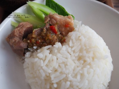 ข้าวหน้าหมูตุ๋น