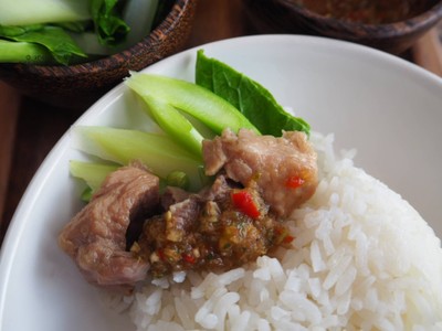 ข้าวหน้าหมูตุ๋น