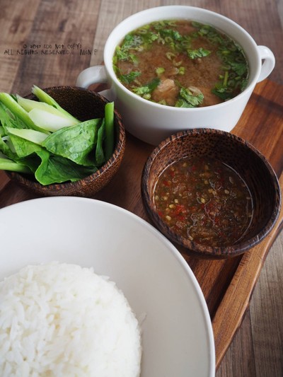 ข้าวหน้าหมูตุ๋น