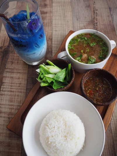 อาหาร หรือ เครื่องดื่ม