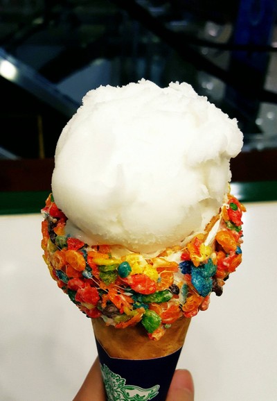 Lemon Sorbet กับ โคน pebbles
