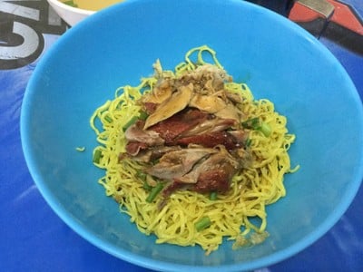 บะหมี่แห้งเป็ดย่าง