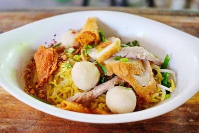 บะหมี่แห้งพิเศษ