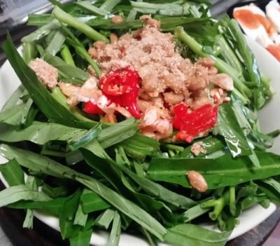 วิธีทำ ผัดผักบุ้งเต้าหู้ไข่ทอดกรอบ