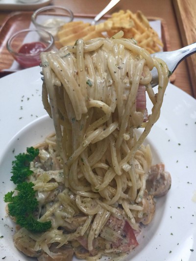 สปาเกตตี้ครีมซอสเห็ด