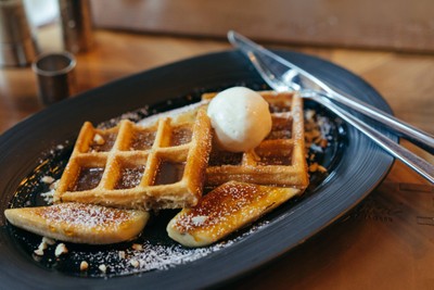 BANANA WAFFLE