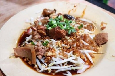 ก๋วยเตี๋ยวหลอดพรชัยเยาวราช