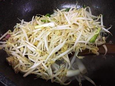 วิธีทำ เต้าหู้ขาวผัดถั่วงอกหมูสับ วิธีทำ เต้าหู้ขาวผัดถั่วงอกหมูสับ