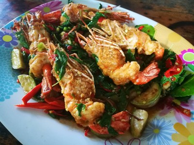 กุ้งผัดพริกขี้หนู