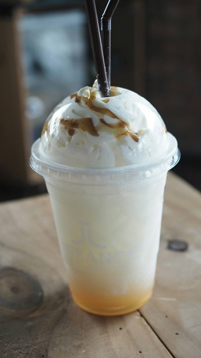 อาหาร หรือ เครื่องดื่ม