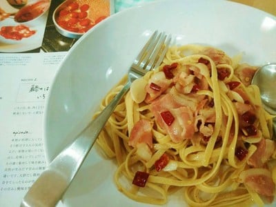 สปาเก็ตตี้ เบคอน สปาเก็ตตี้ เบคอน