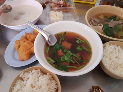 เมนูของร้าน โจ๊ก 3 ชั้น เกาเหลาเลือดหมู