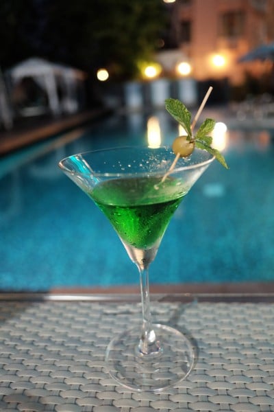 Cabana Bar Wave Hotel pattaya